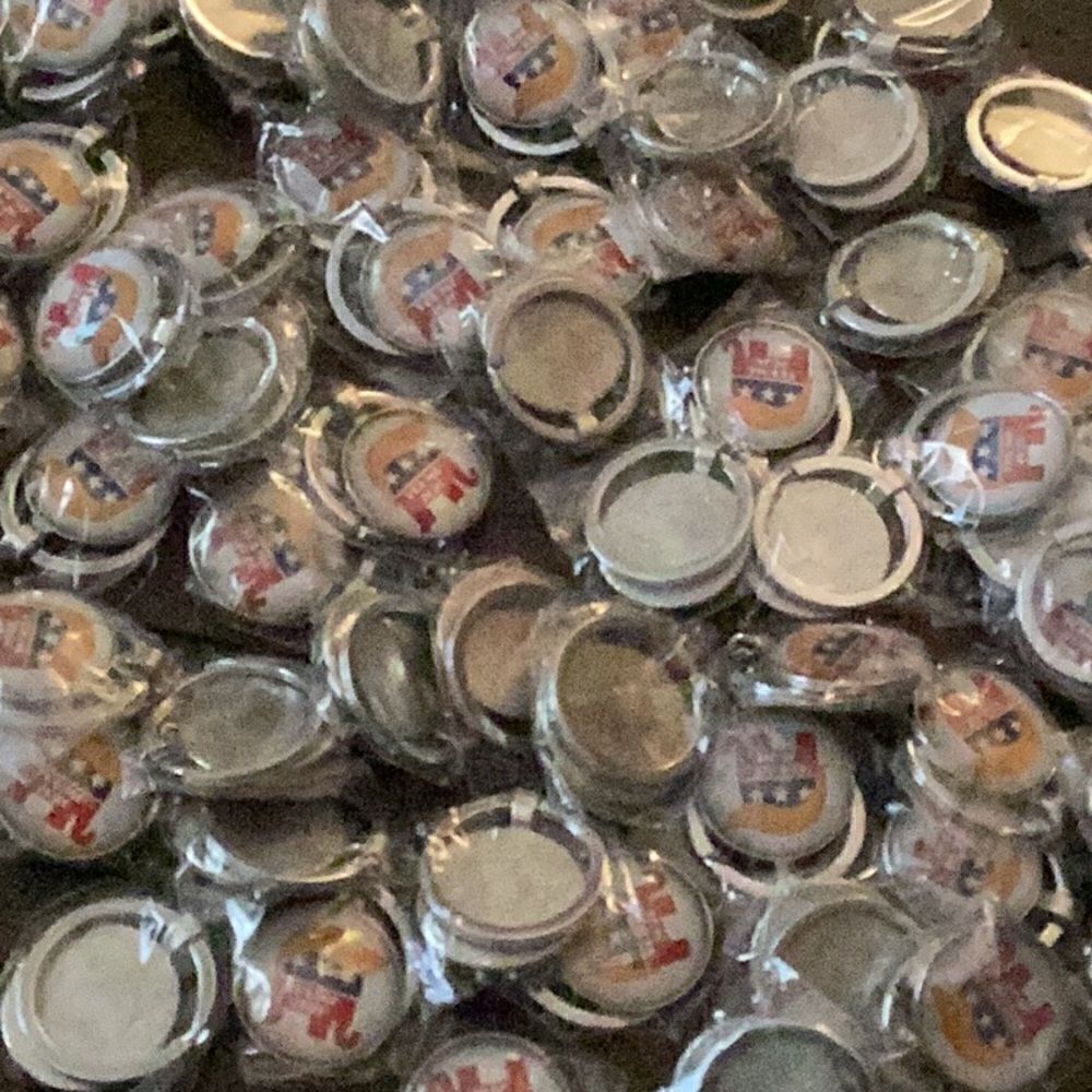 Reseller Bundle! Over 2.6 lbs TRUMP 2020 Collectible Keychains! Give as gifts!